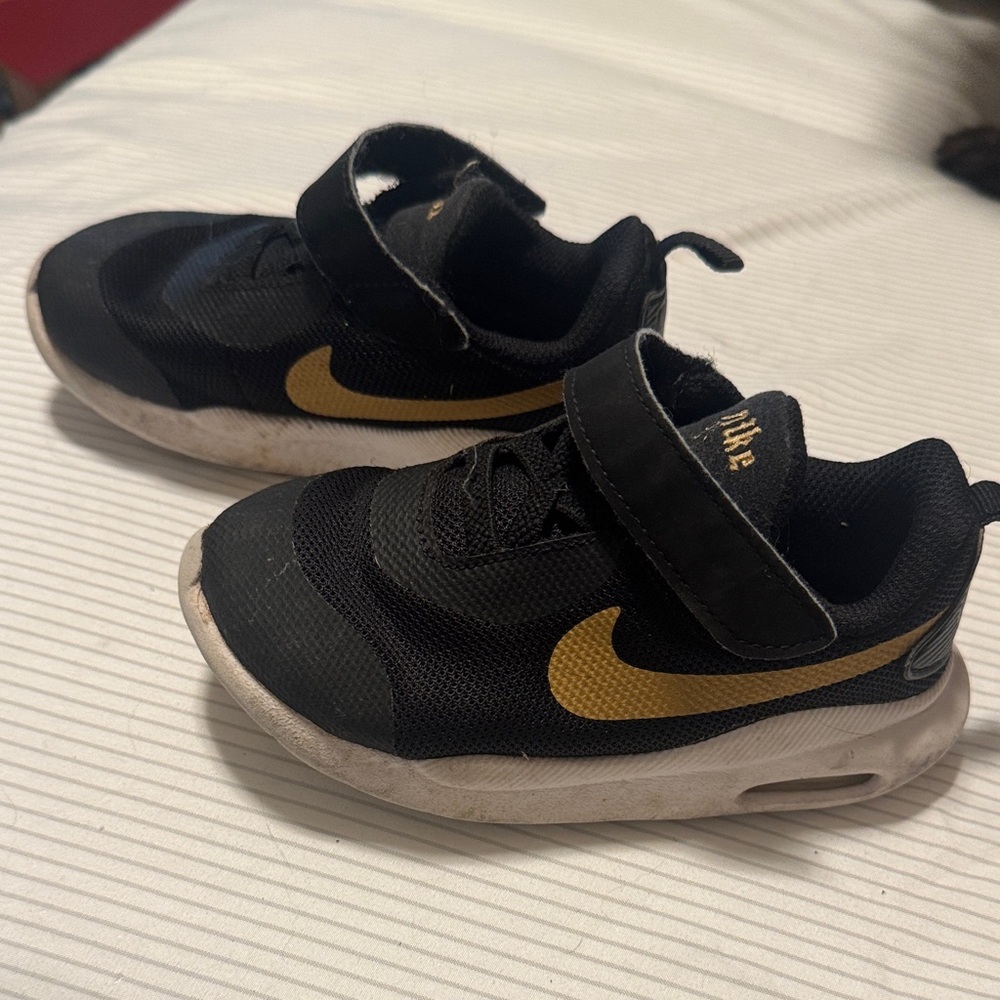 Nike Kids Black and Gold Velcro Athletic Sneakers